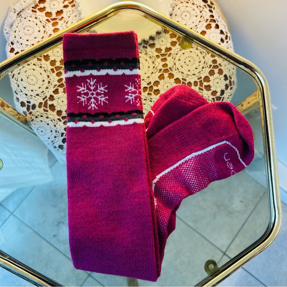 Cozy Pink  lorpen Snowflake Socks ski